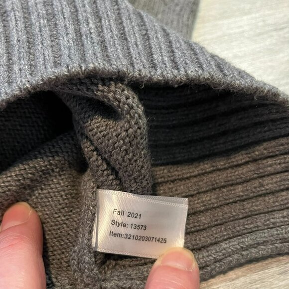 Marine Layer Gisel Oversize Contrast Sweater In Vapor/Pavement (Greys), Large - Picture 9 of 11